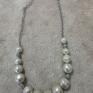 Elegant Silver and Cream Pearl Necklace